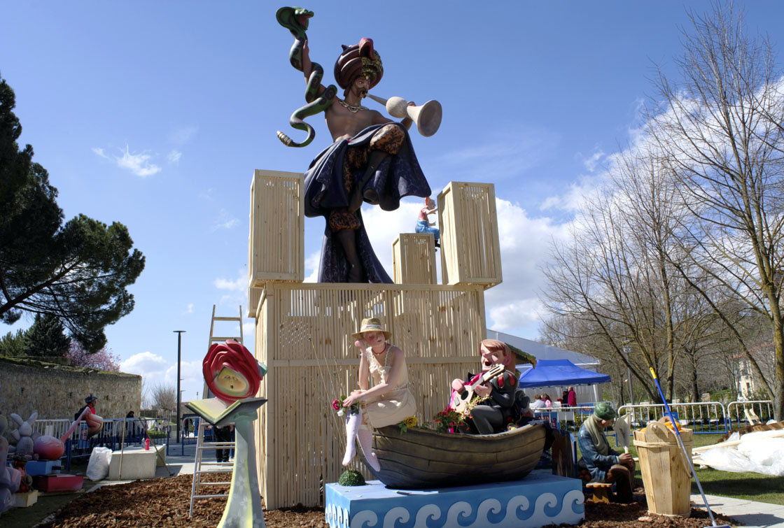  LAS FALLAS LLEGAN A SALAMANCA