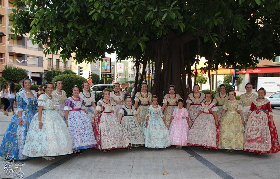  FOTOS OFICIALES EN EL FICUS DE LA AVINGUDA AL VEDAT.