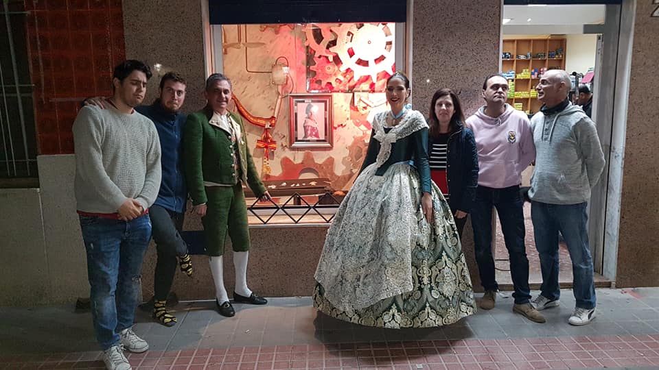  ESCAPARATE PRESENTACIÓN FALLERA MAYOR 2019  FALLA ANTONI PARDO