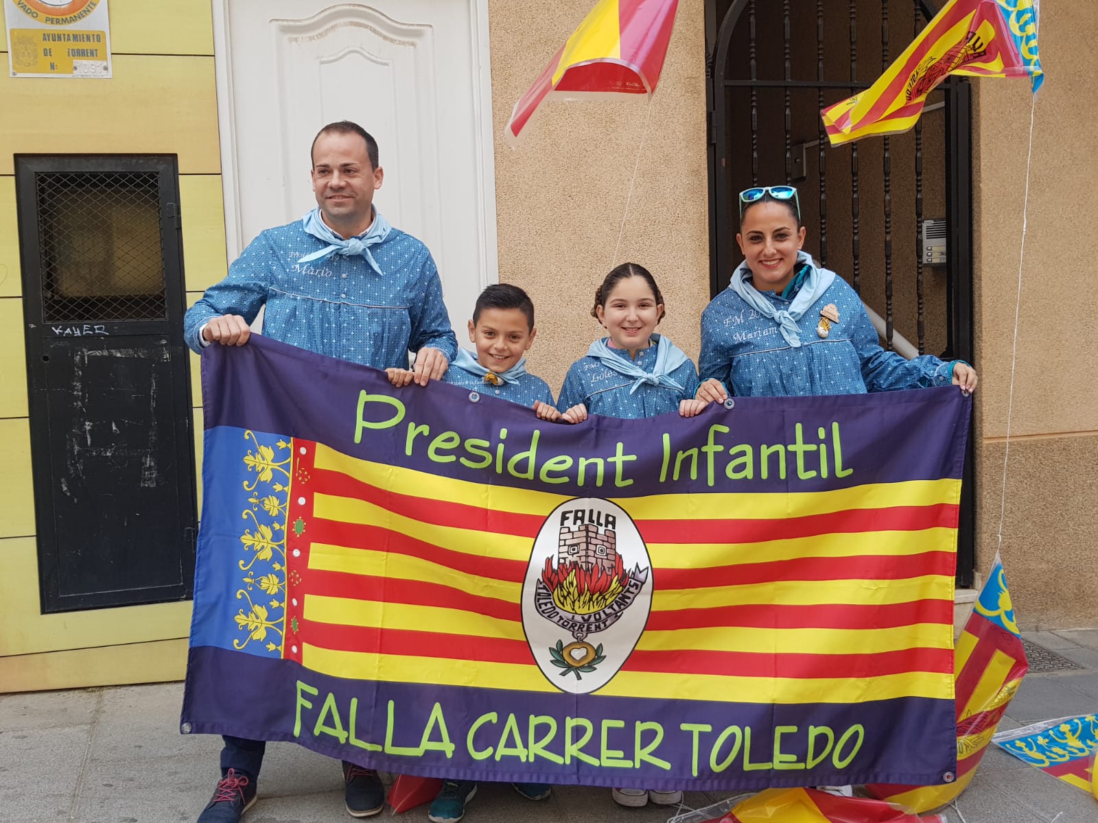  PUESTA CARTEL ANUNCIADOR DE LOS REPRESENTANTES 2019 FALLA CARRER TOLEDO