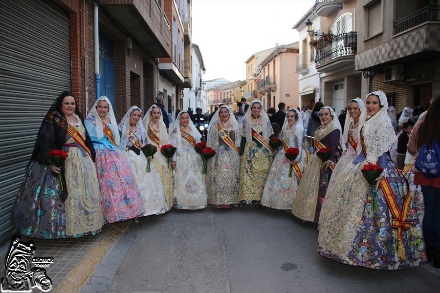  OFRENA DE FLORS A LA MARE DE DÉU DELS DESAMPARATS EN TURIS