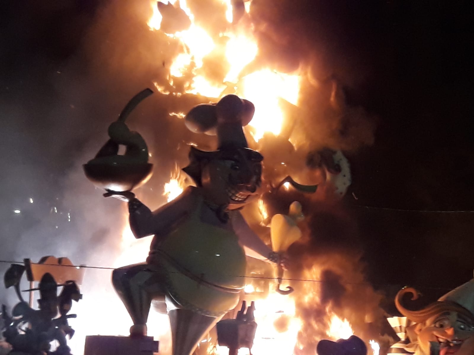  EL FIN, QUE DA PASO A UN COMIENZO, BIENVENIDAS LAS FALLAS 2020